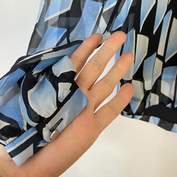 Diane Von Furstenberg Maiko Silk Chiffon V-Neck 3/4 Sleeve Blouse - Picture 4 of 10